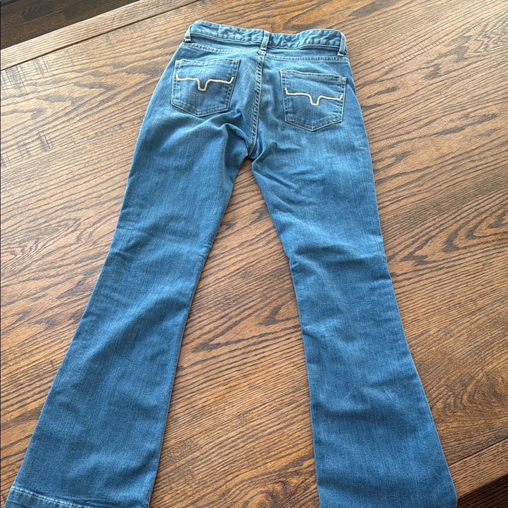 Classic Blue Women's Jeans - Picture 2 of 3